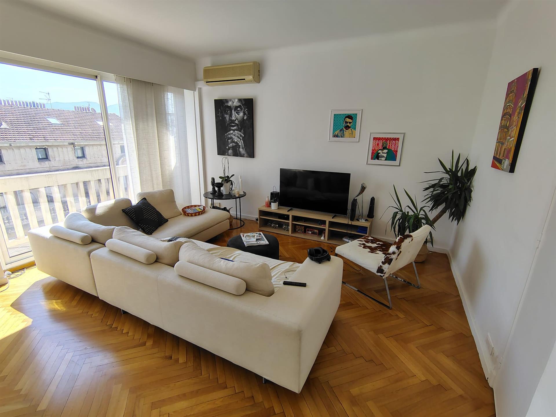 Appartement à louer, 81m², Marseille 6ème