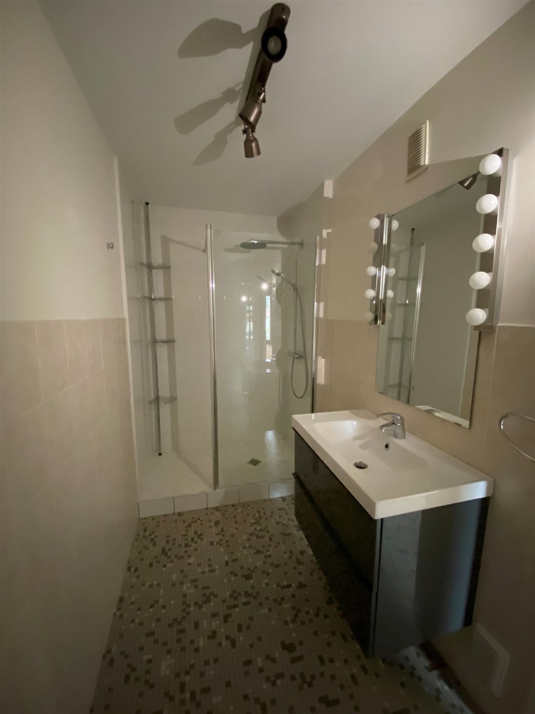 Appartement à louer, 70m², Grenoble