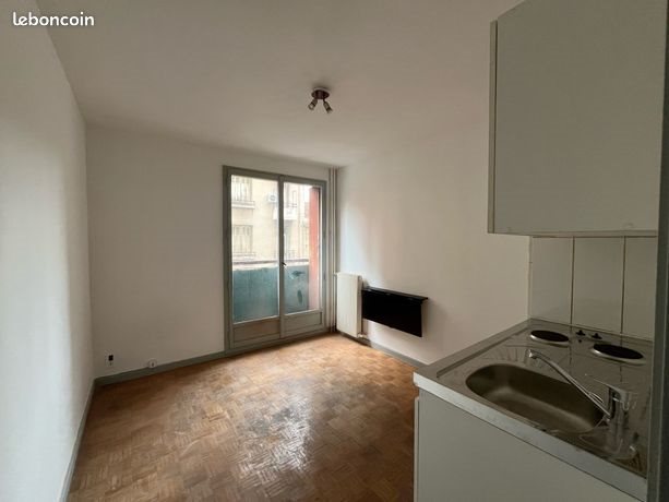 Appartement à louer, 14m², Marseille 6ème