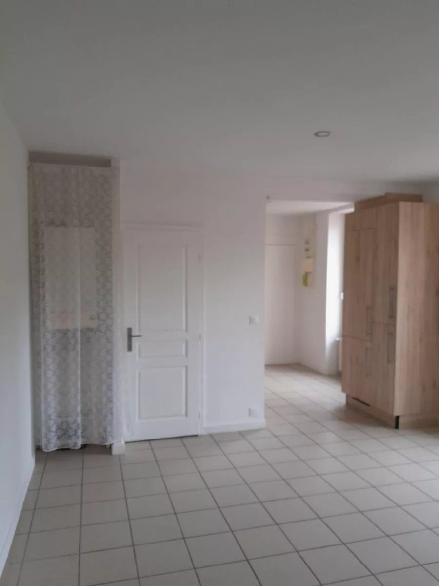 Appartement à louer, 60m², Amplepuis