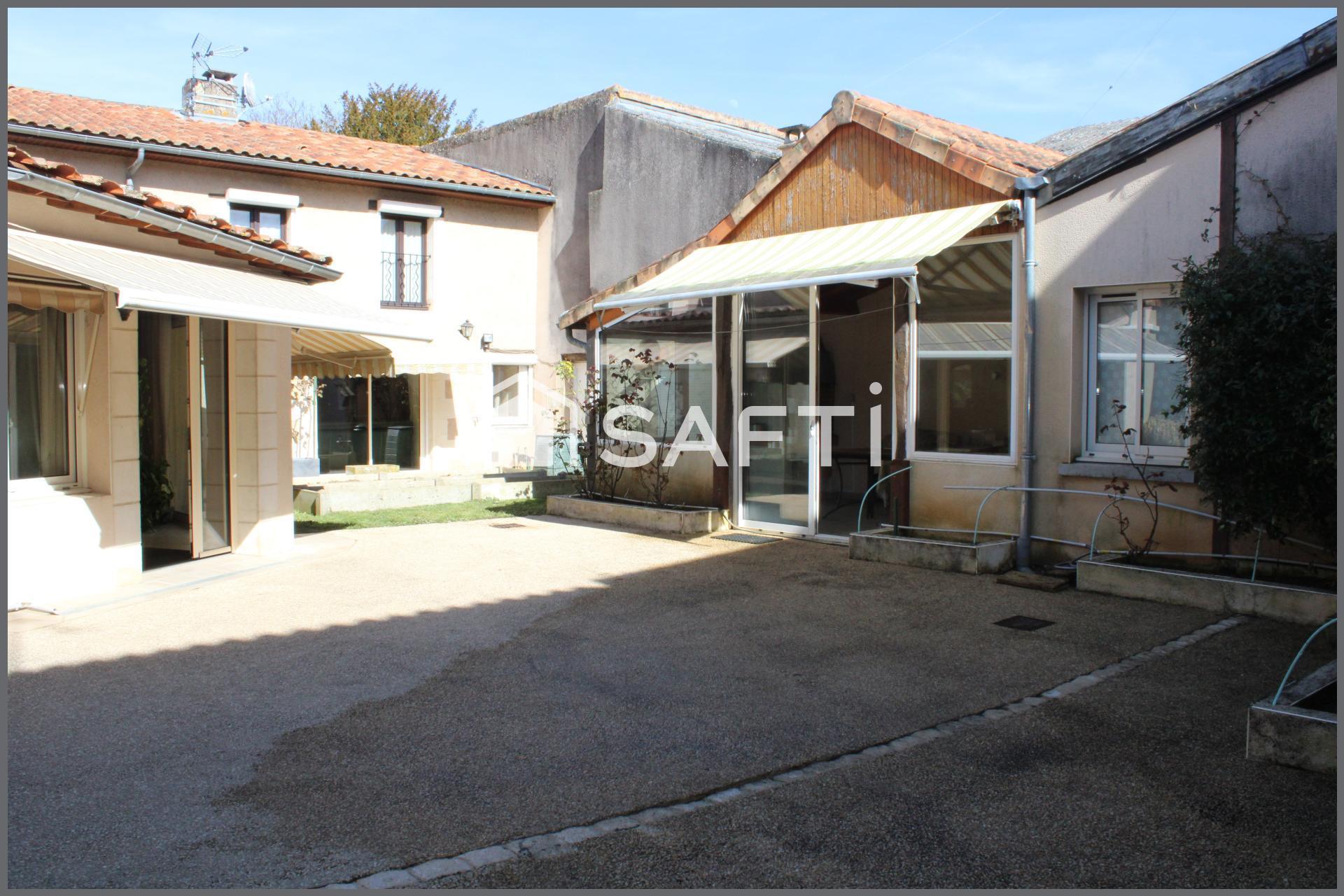 Appartement à vendre, 160m², Neuville-de-Poitou