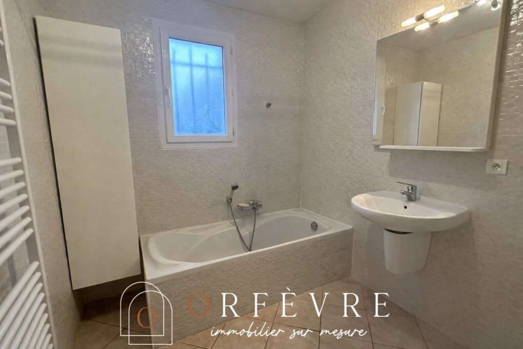 Appartement à louer, 78m², Beaulieu