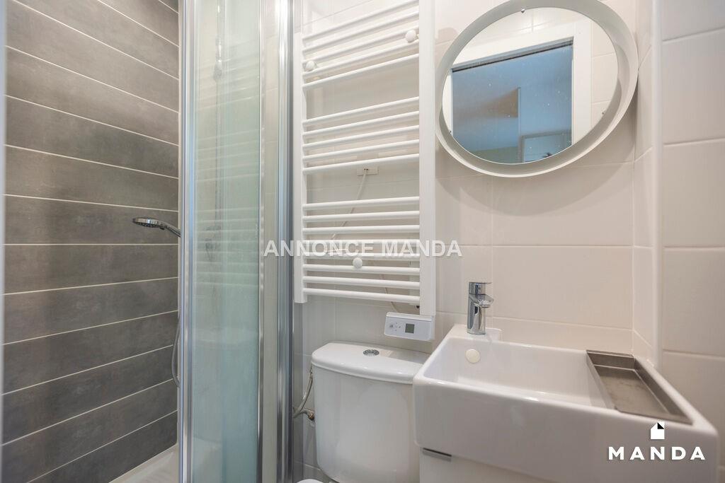 Appartement à louer, 15m², Paris 18ème