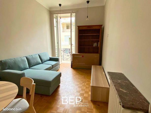 Appartement à louer, 70m², Nice