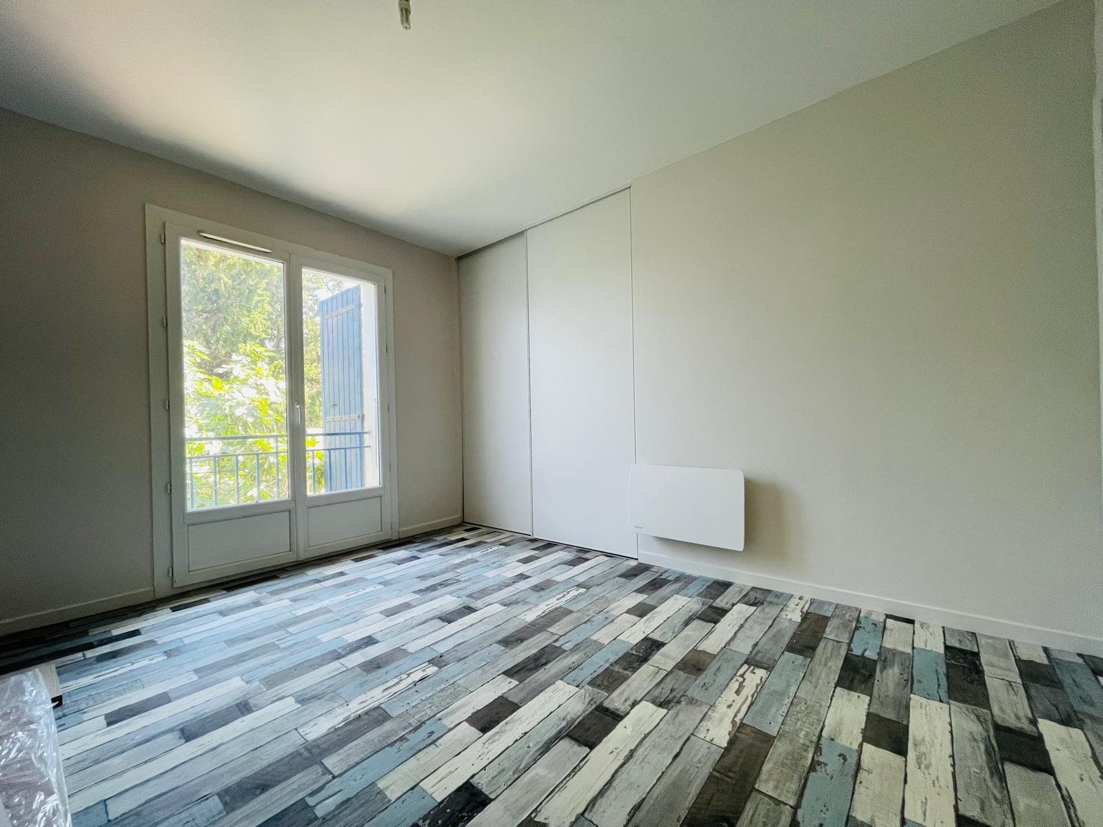 Appartement à louer, 70m², Trouillas