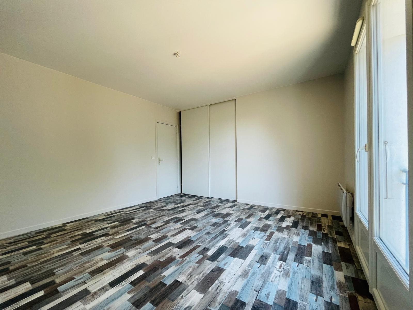 Appartement à louer, 70m², Trouillas