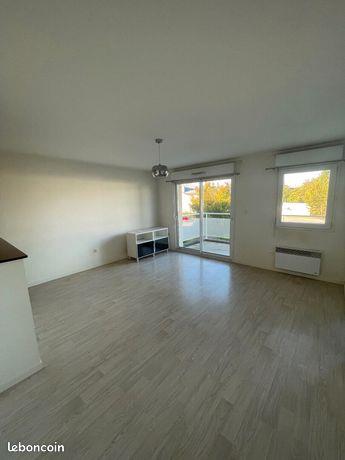 Appartement à louer, 49m², Questembert