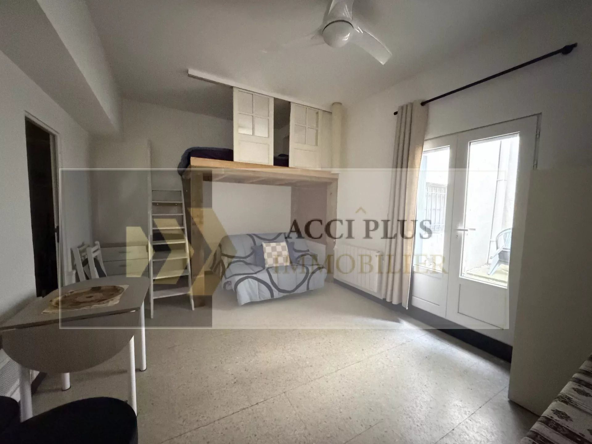 Appartement à louer, 25m², Nîmes