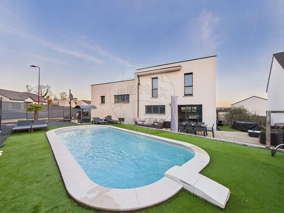 Maison à vendre, 141m², Stuckange