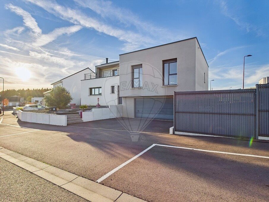 Maison à vendre, 141m², Stuckange