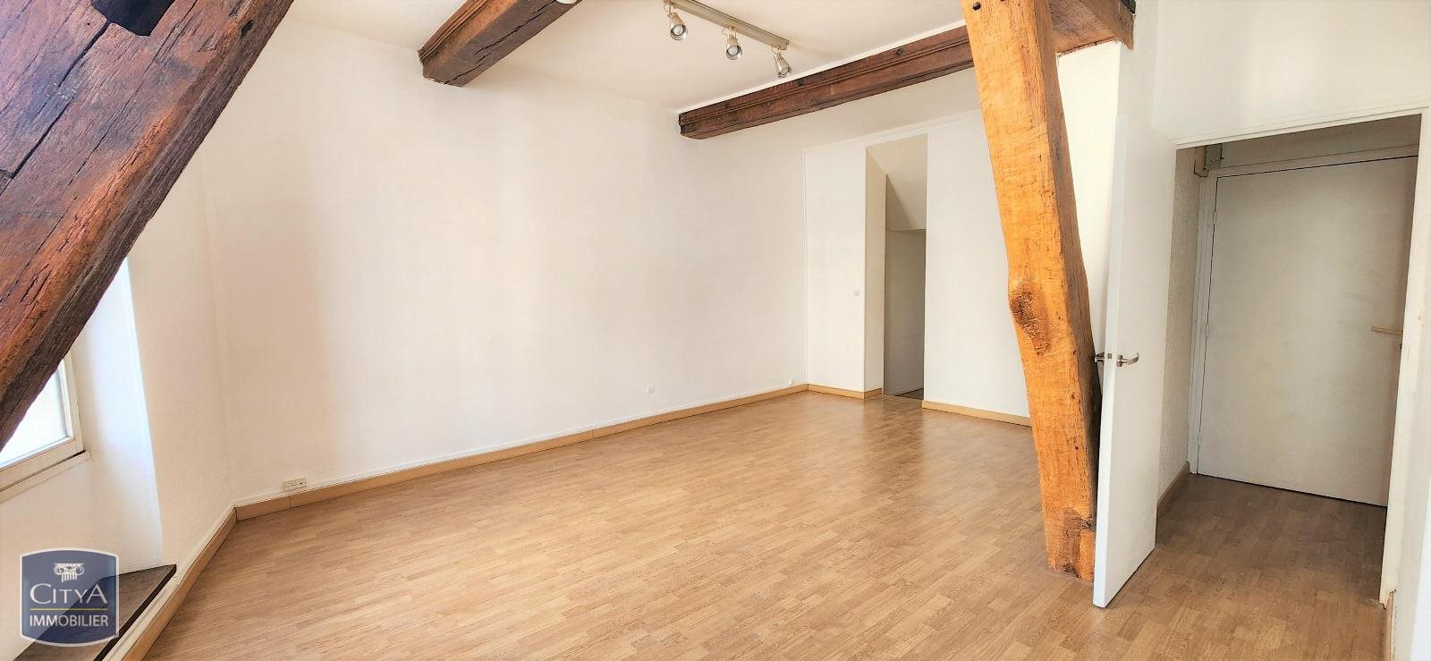 Appartement à louer, 74m², Laon