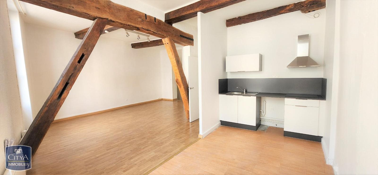 Appartement à louer, 74m², Laon