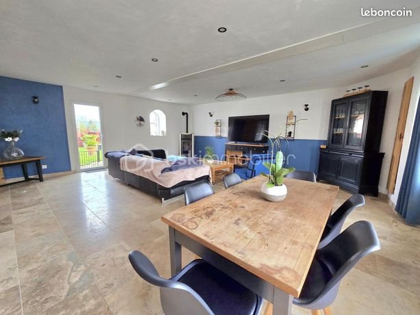 Appartement à vendre, 195m², Saint-Priest-Bramefant