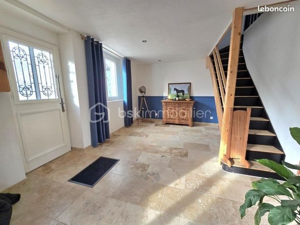 Appartement à vendre, 195m², Saint-Priest-Bramefant