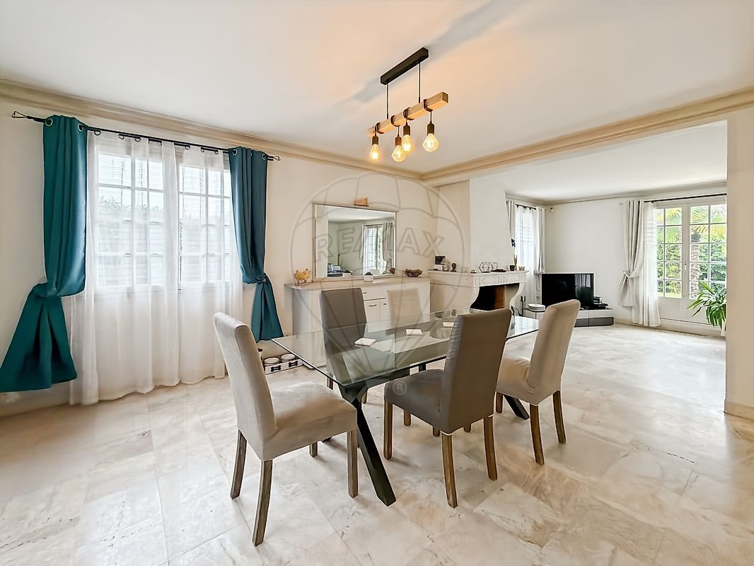 Maison à vendre, 214m², Sautron