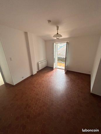 Appartement à louer, 80m², Largentière