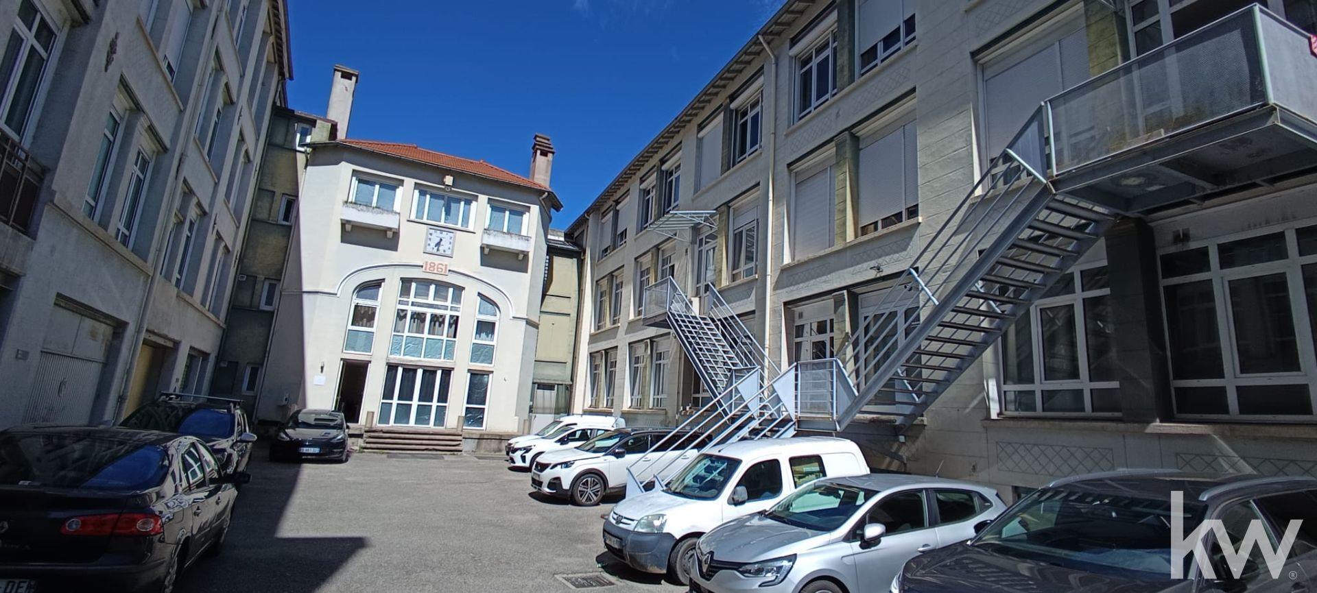 Appartement à vendre, 217m², Saint-Etienne