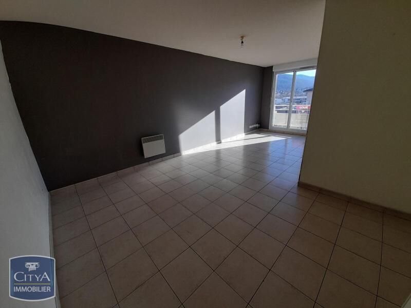 Appartement à louer, 47m², Bellignat