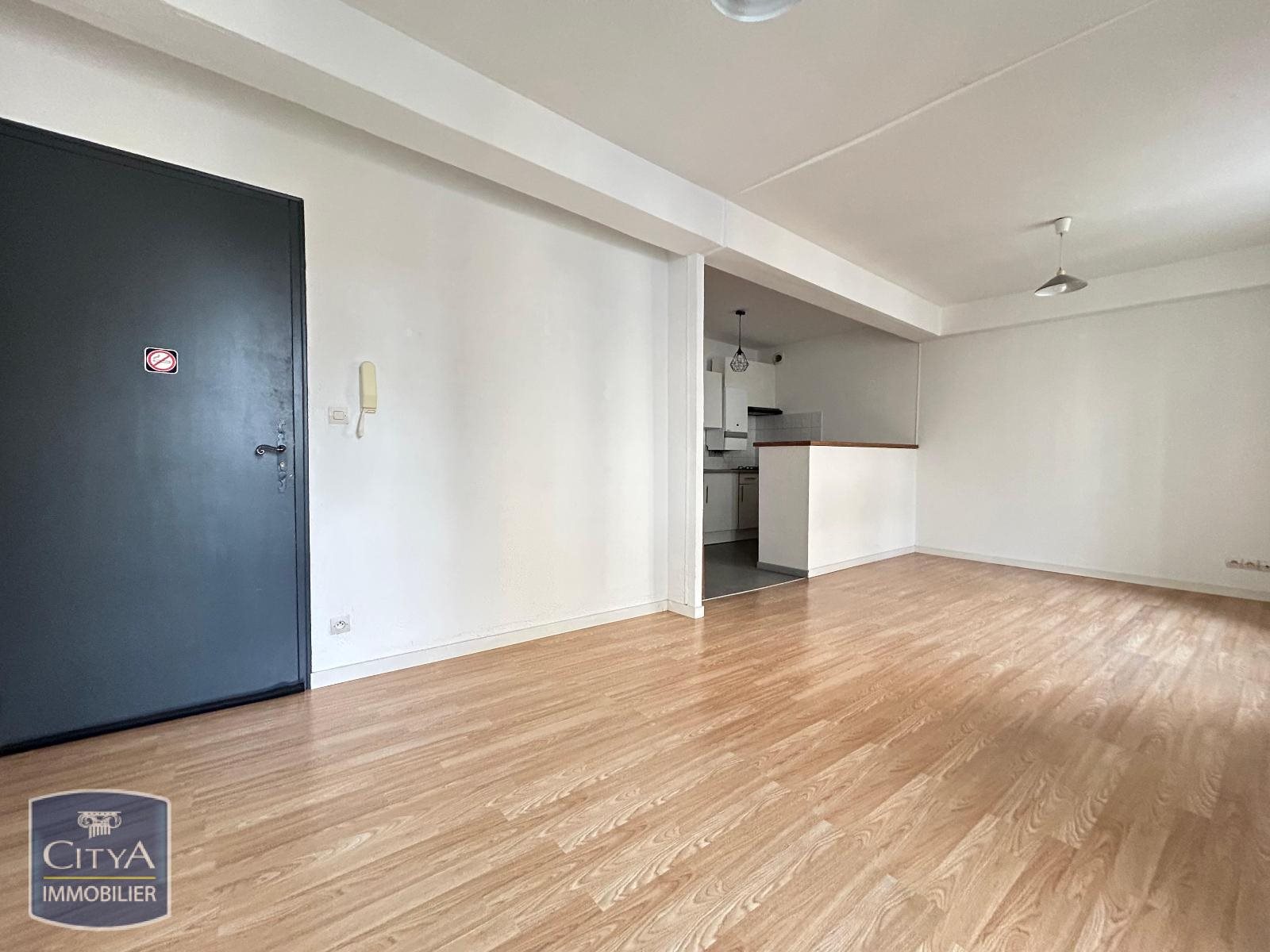 Appartement à louer, 63m², Trèbes