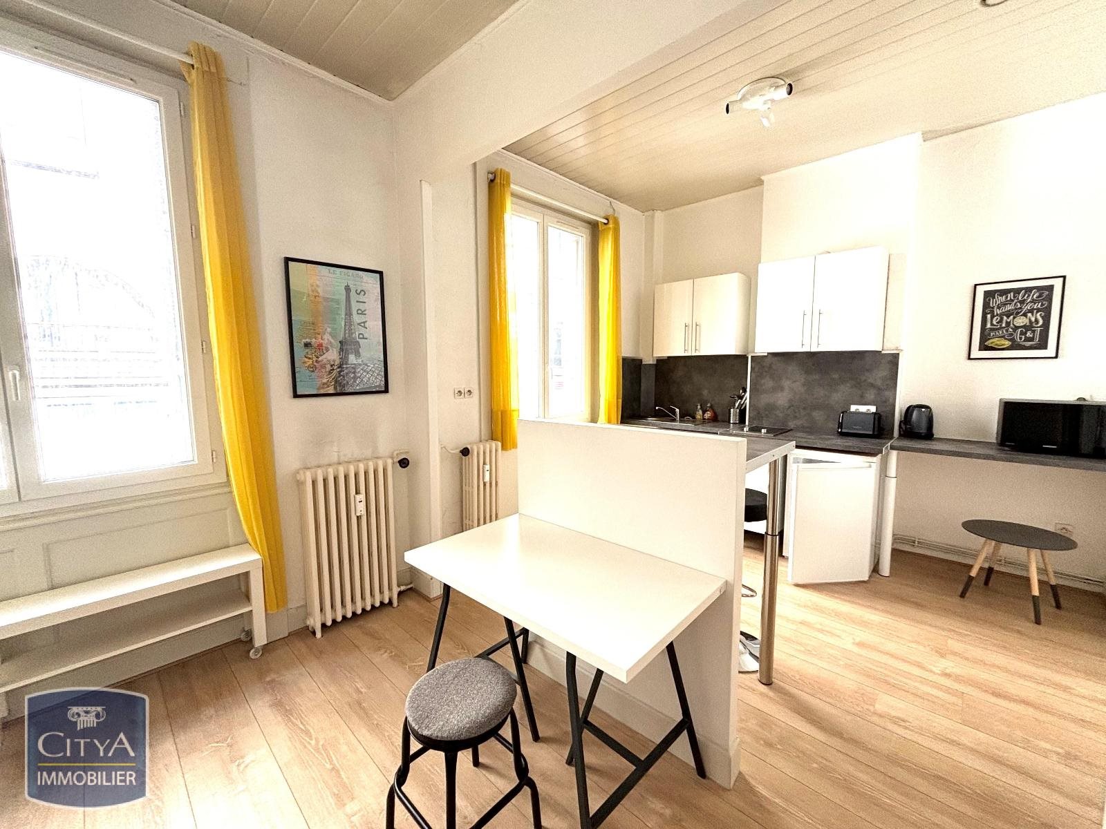 Appartement à louer, 29m², Saint-Etienne