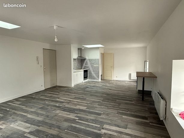 Appartement à louer, 76m², Nancras