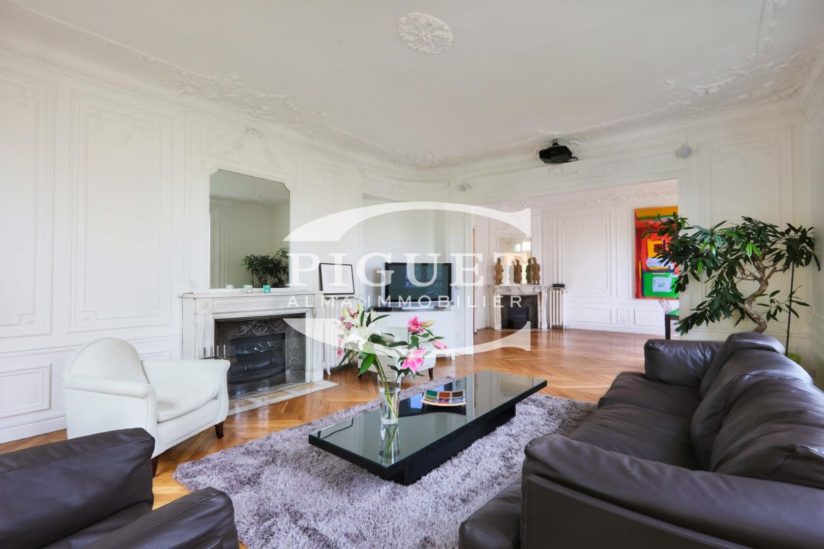 Appartement à louer, 142m², Paris 7ème