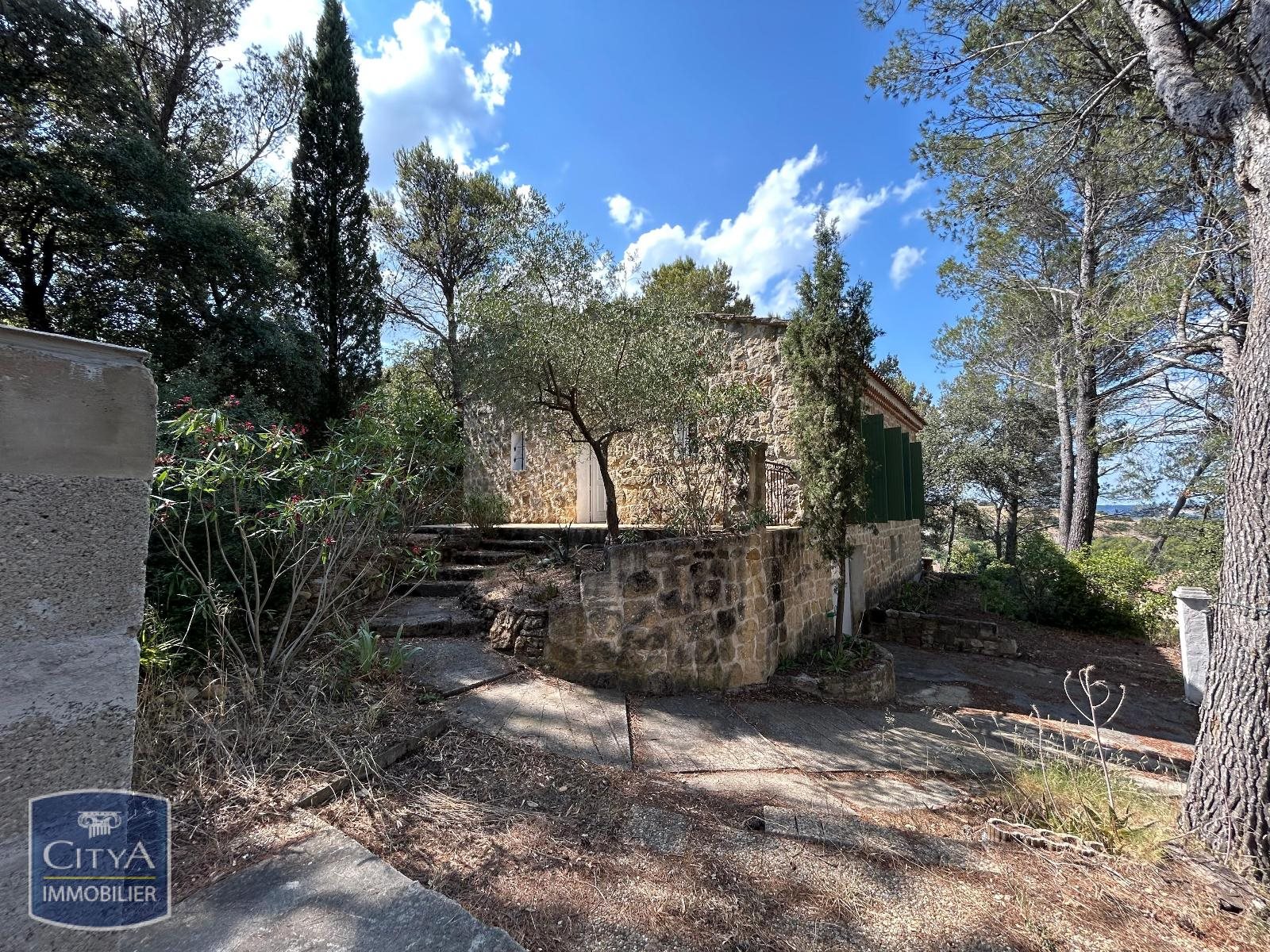 Appartement à louer, 89m², Sauveterre