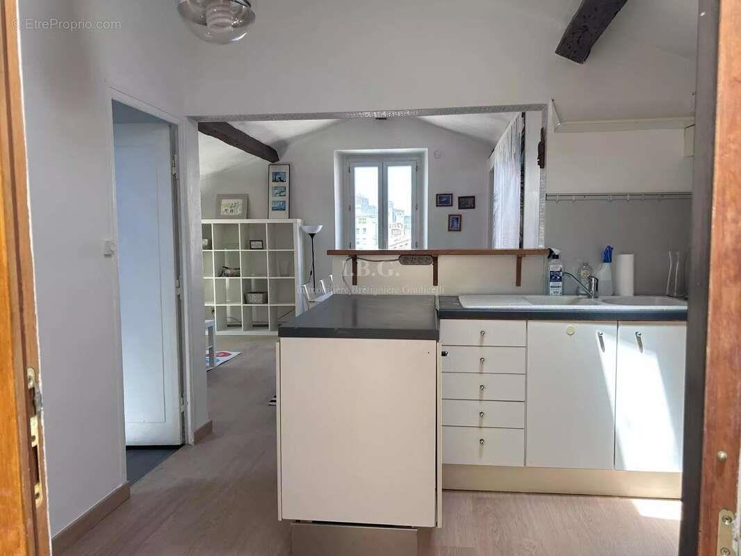 Appartement à vendre, 70m², Marseille 8ème