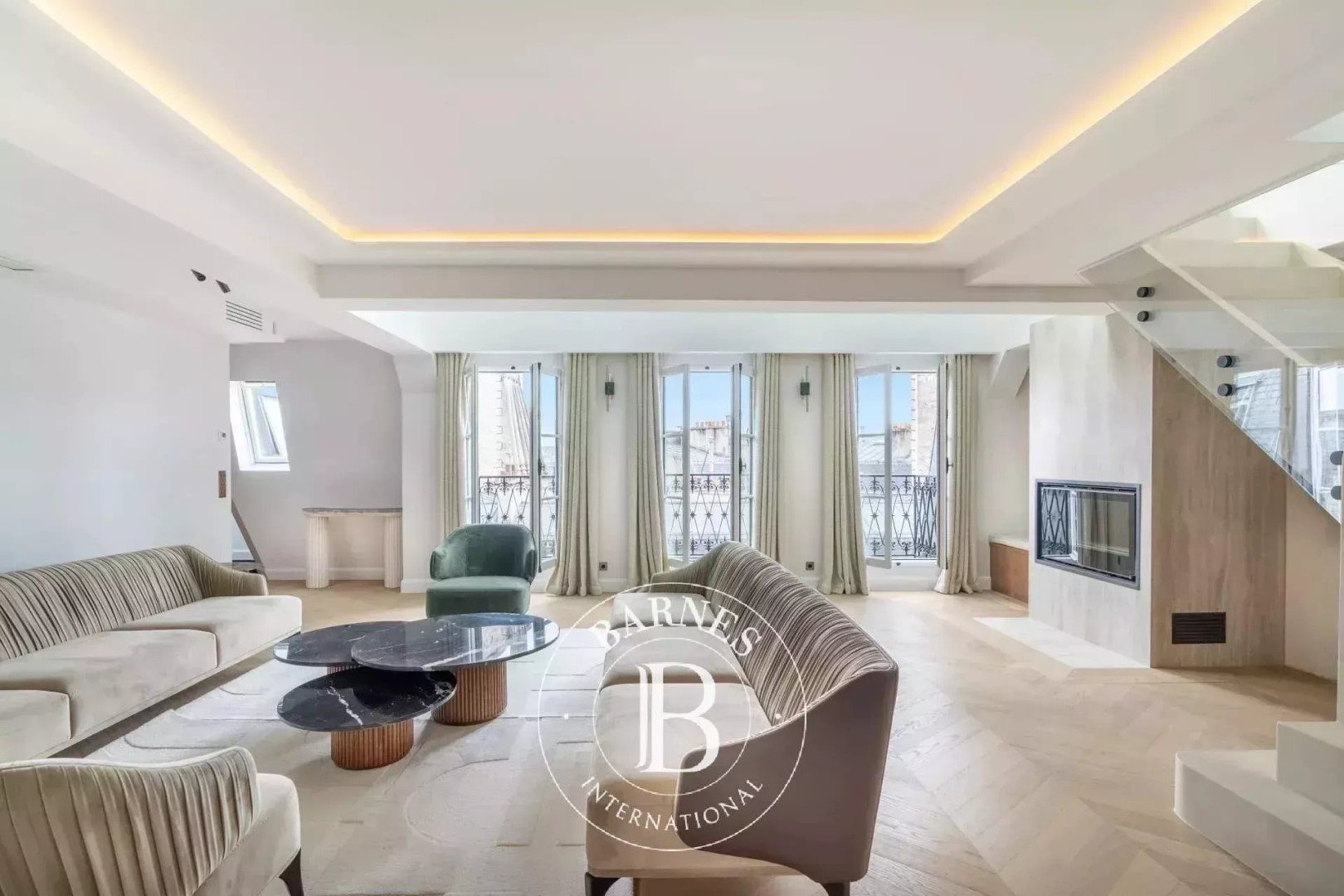 Appartement à louer, 236m², Paris 16ème