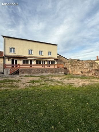 Maison à louer, 173m², Prissé