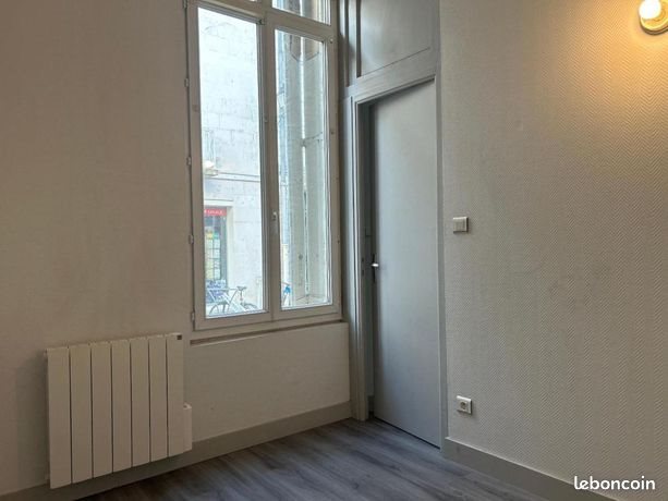 Appartement à louer, 27m², Tours