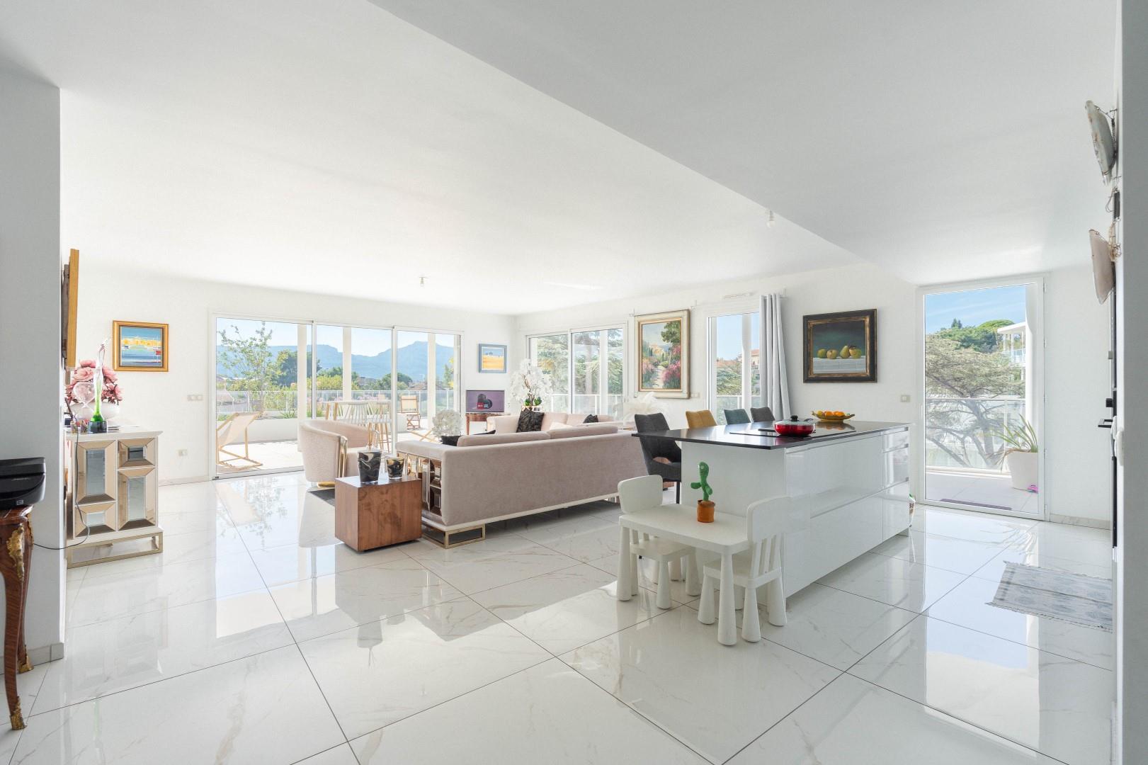 Appartement à vendre, 201m², Marseille 8ème