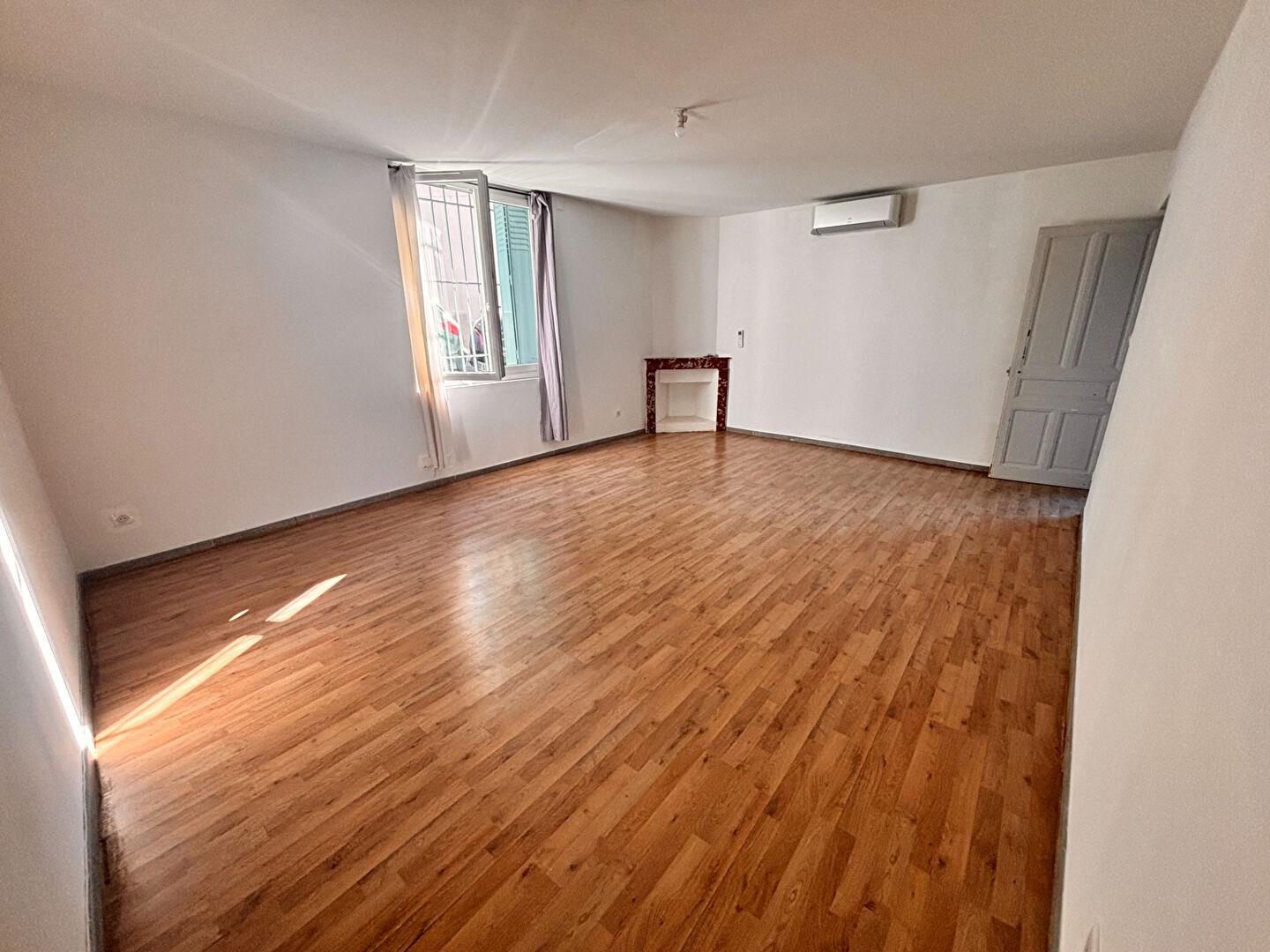 Maison à louer, 99m², Nîmes