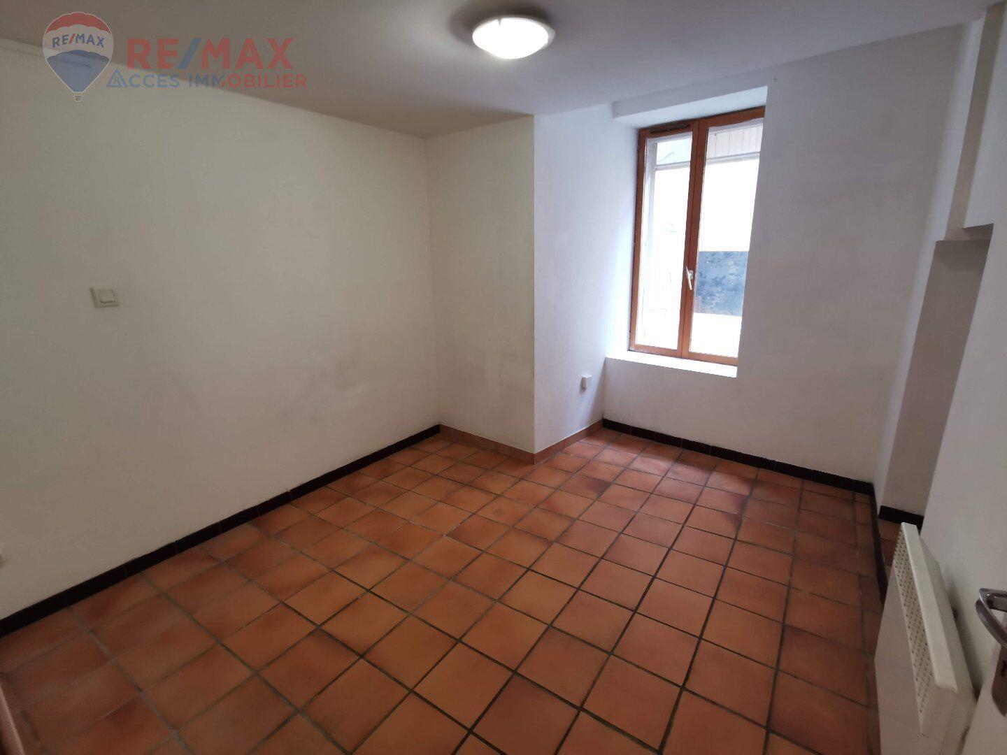 Appartement à louer, 34m², Laure-Minervois