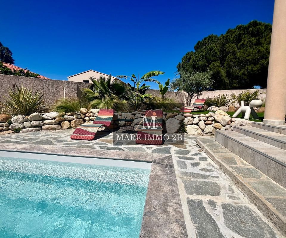 Maison à vendre, 132m², Calvi