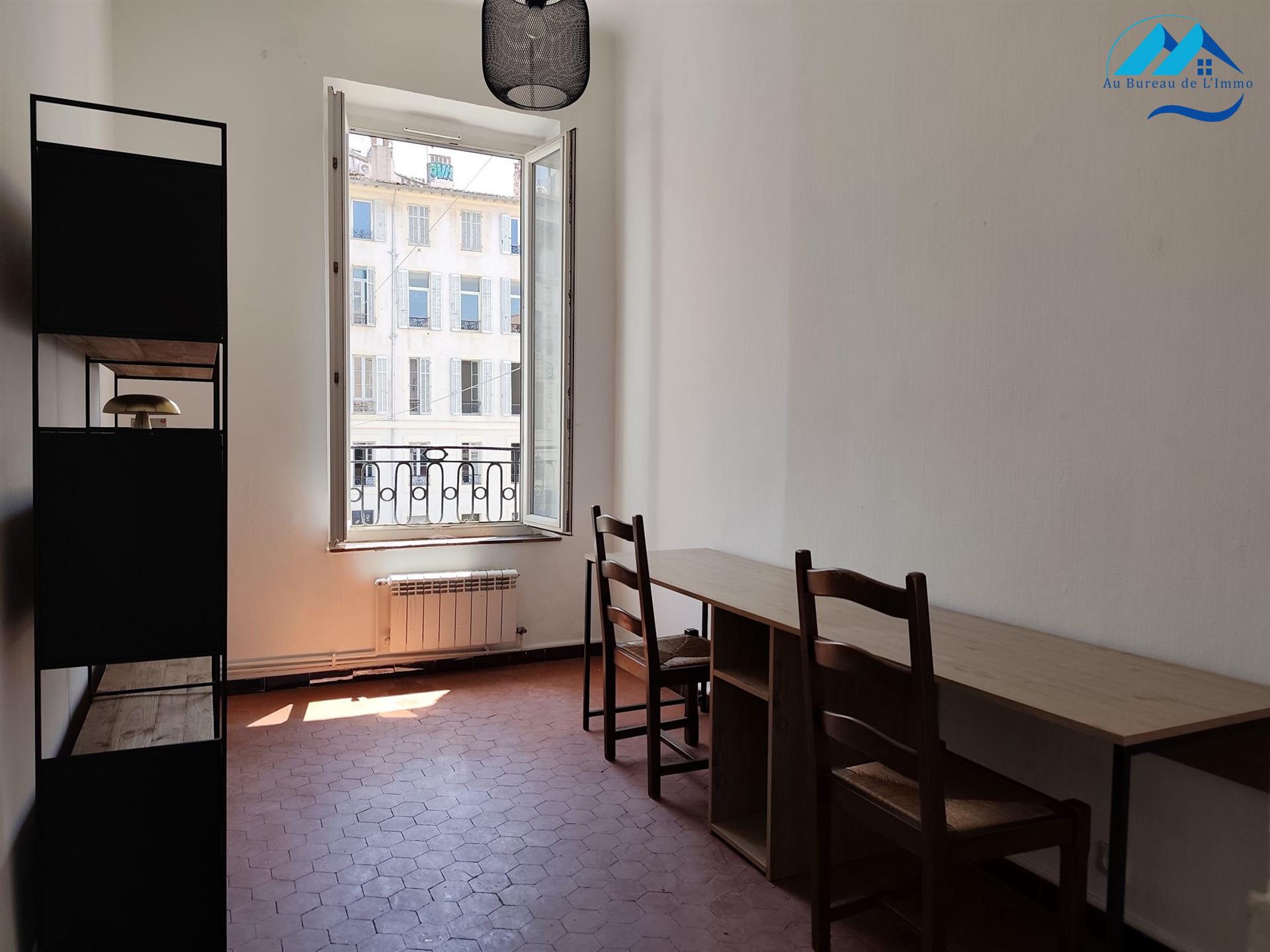 Appartement à louer, 55m², Marseille 1er