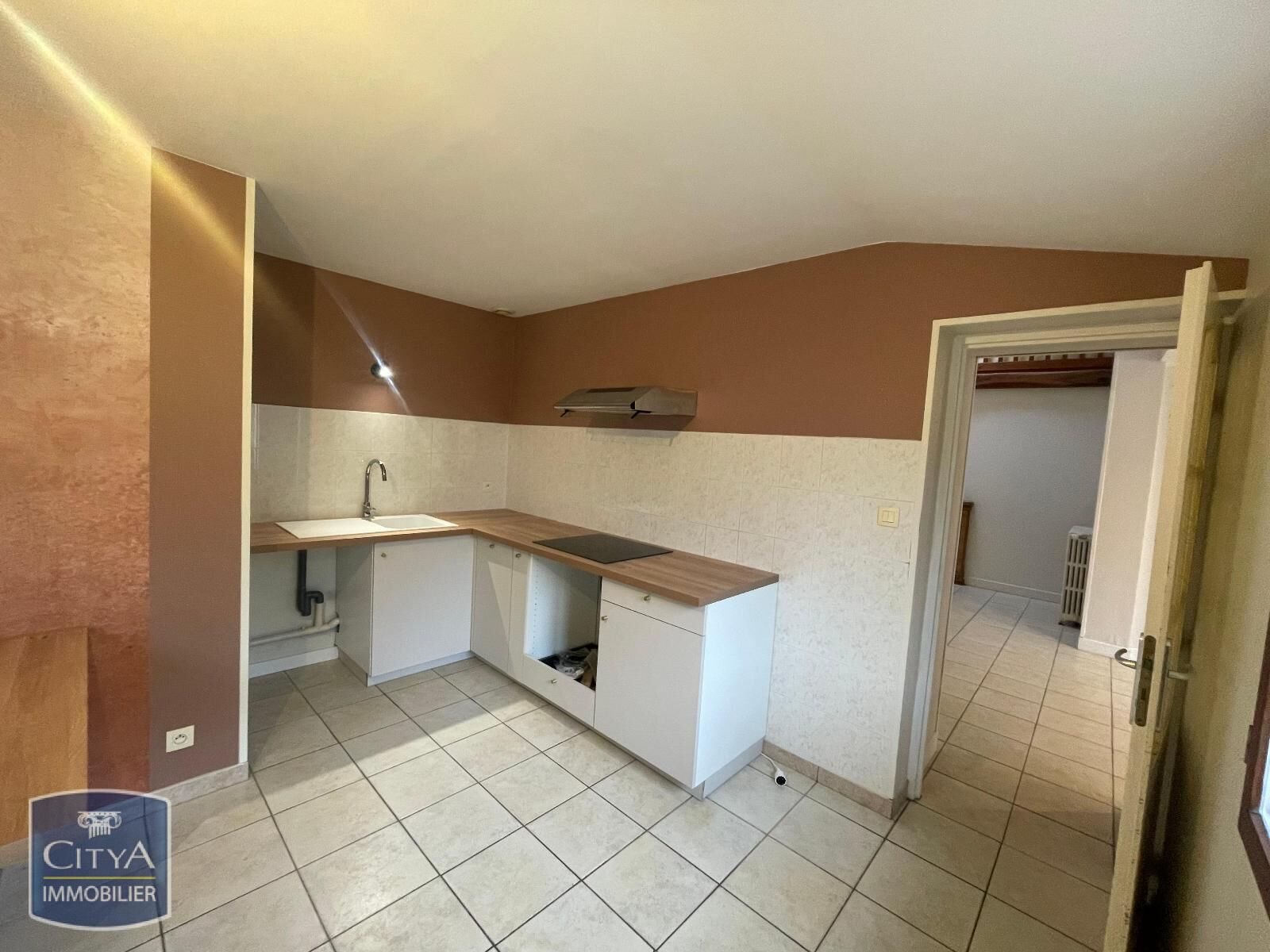 Maison à louer, 145m², Neuville-de-Poitou