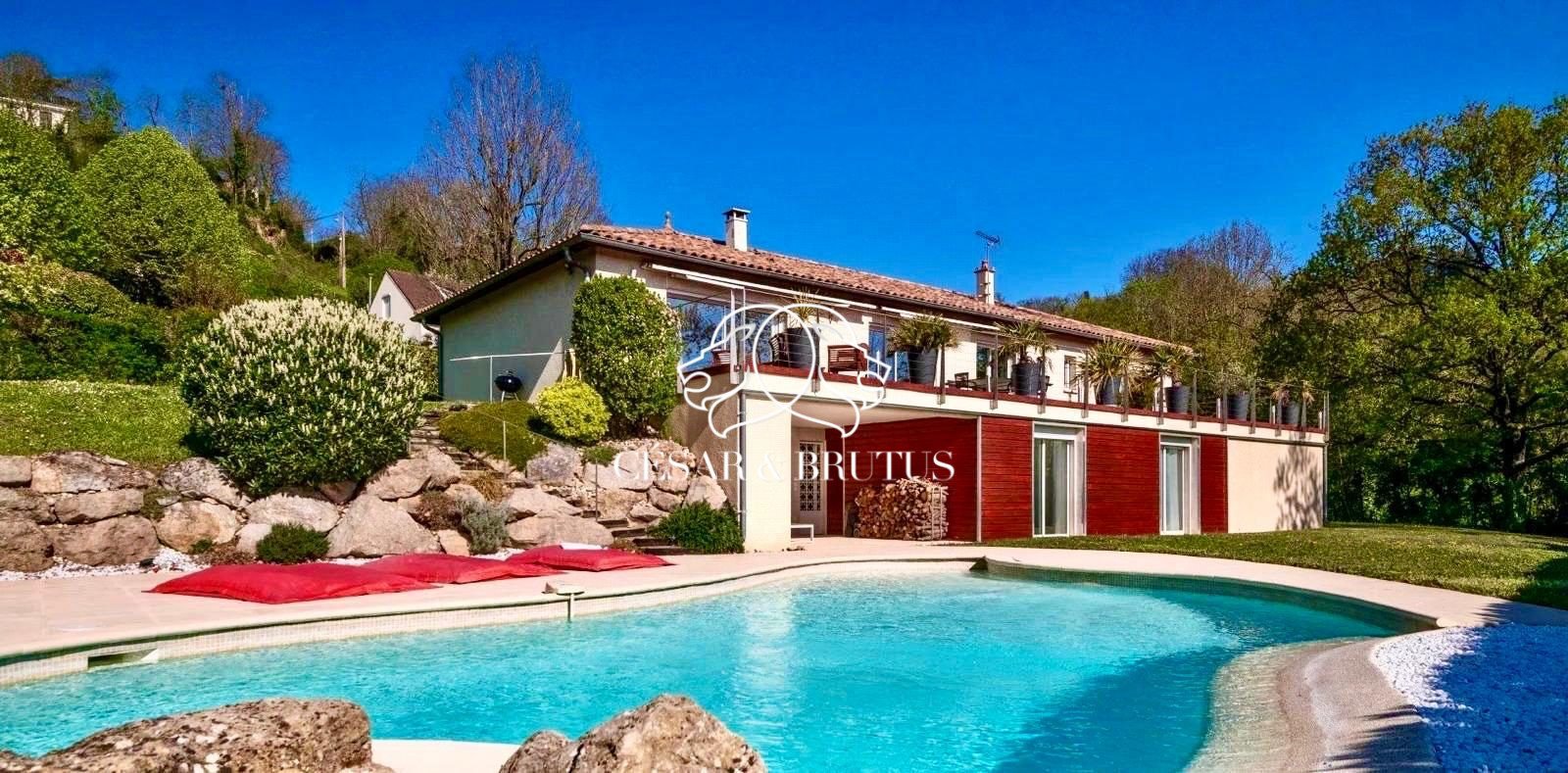 Maison à vendre, 300m², Neyron