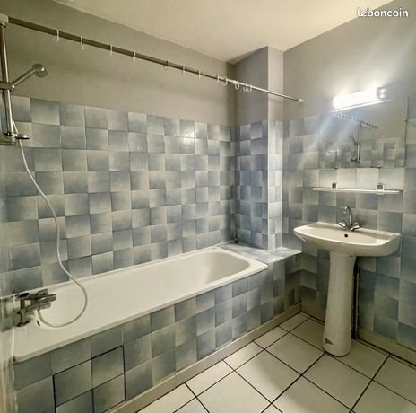 Appartement à louer, 48m², Réalmont