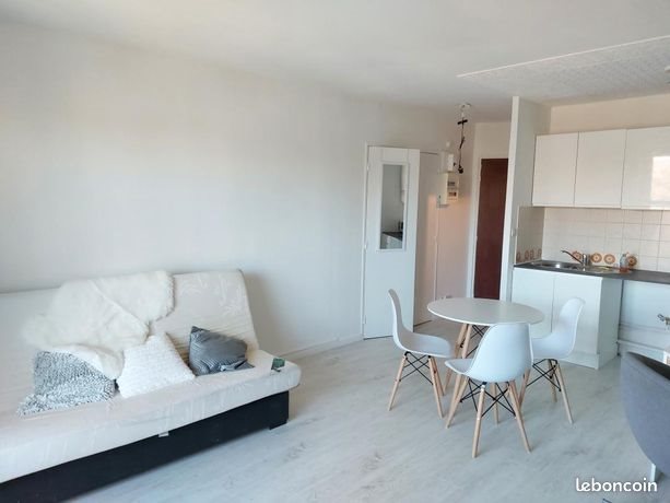 Appartement à louer, 28m², Marseille 3ème