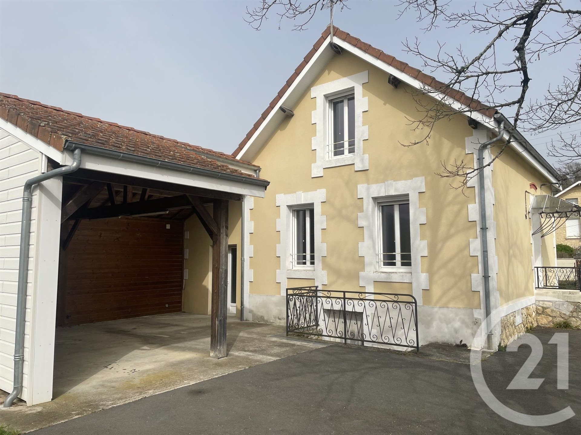 Maison à louer, 101m², Mussidan