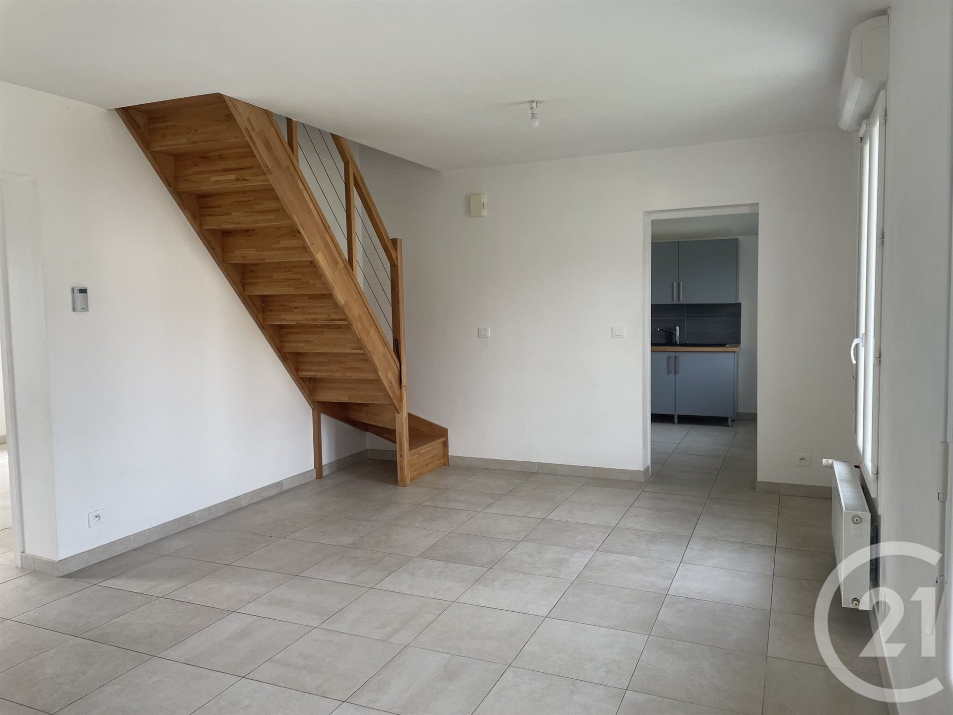 Maison à louer, 101m², Mussidan