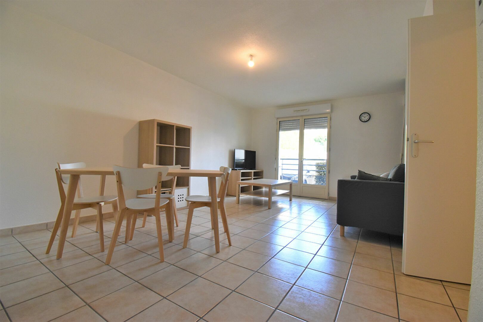 Appartement à louer, 44m², Arpajon-sur-Cère