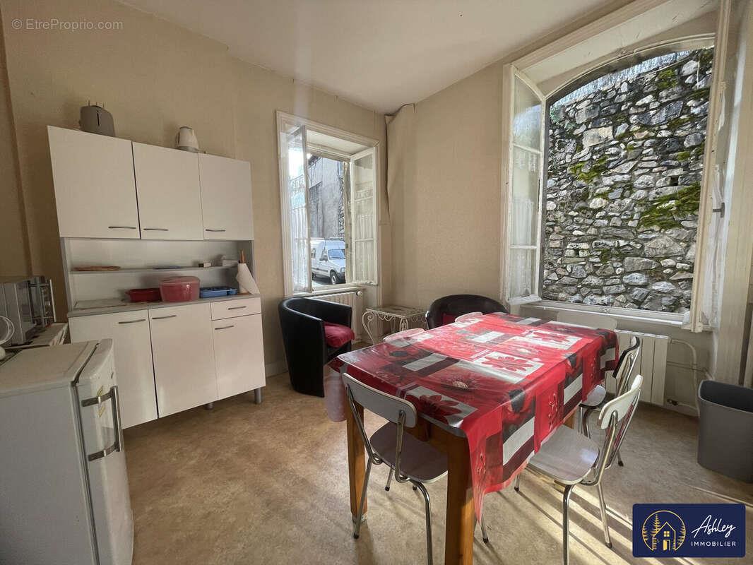 Appartement à vendre, 207m², Bort-les-Orgues