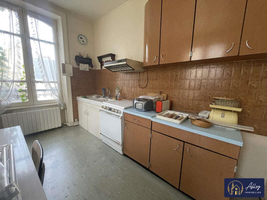 Appartement à vendre, 207m², Bort-les-Orgues