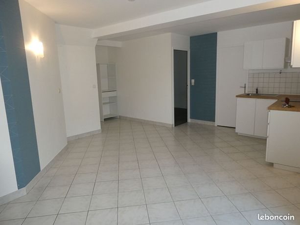 Appartement à louer, 42m², La Mézière