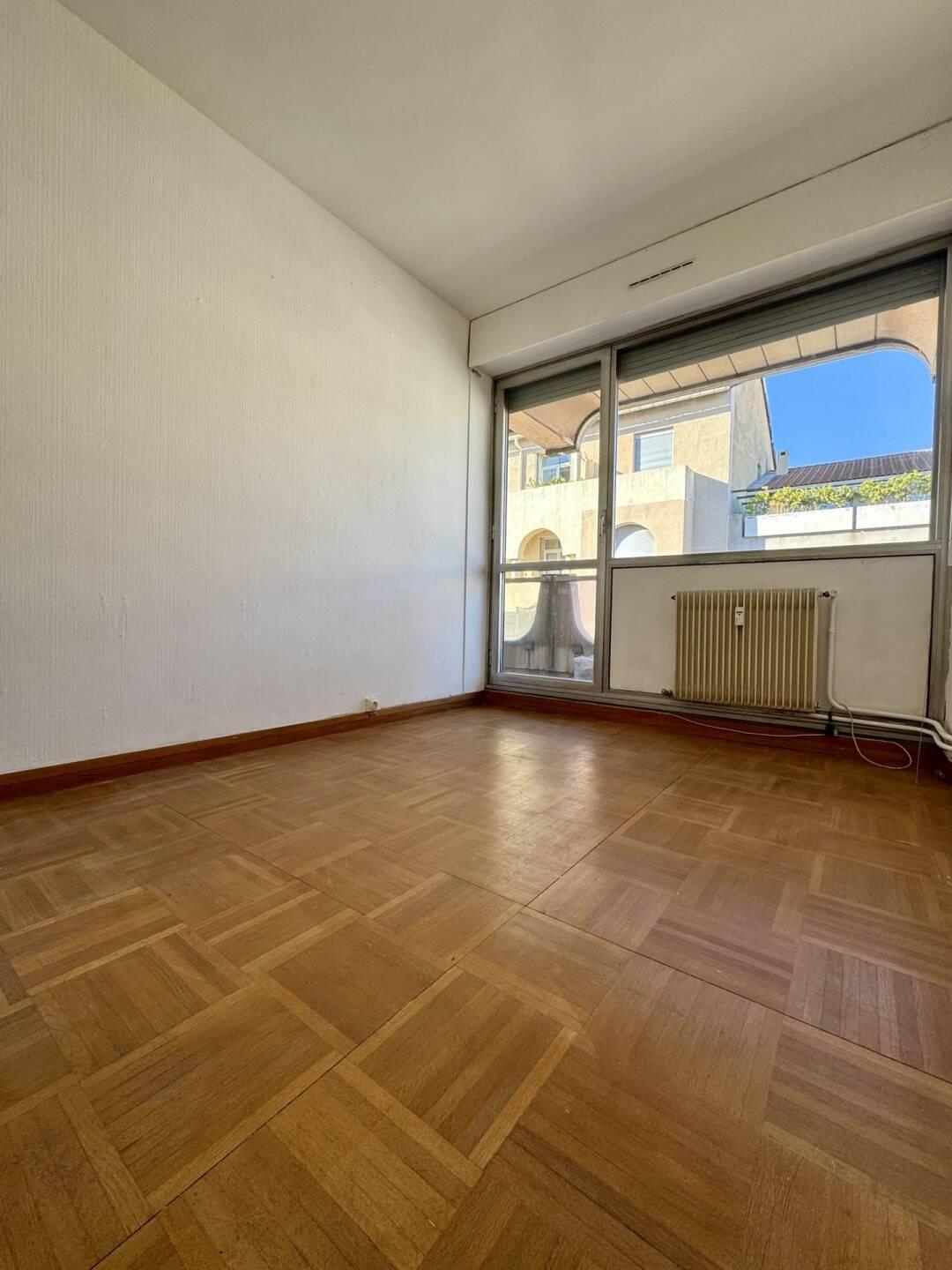 Appartement à louer, 50m², Marseille 8ème