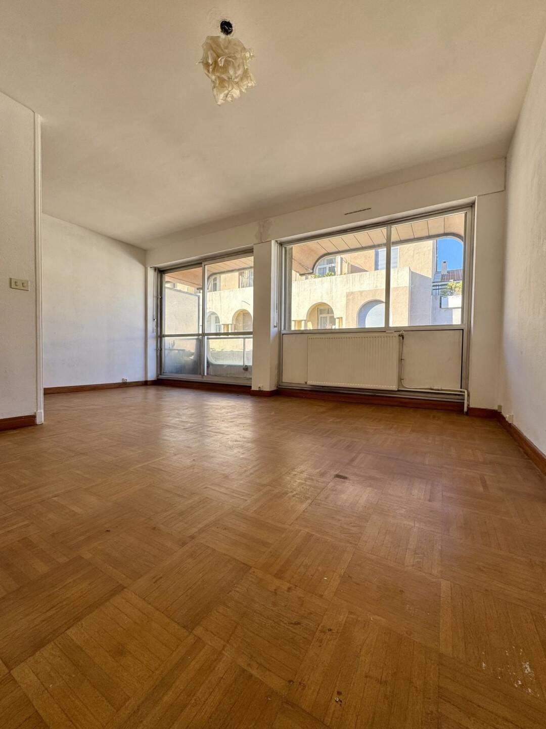 Appartement à louer, 50m², Marseille 8ème