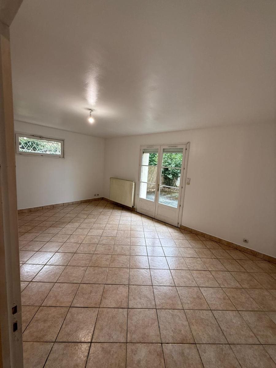 Appartement à louer, 74m², Décines-Charpieu