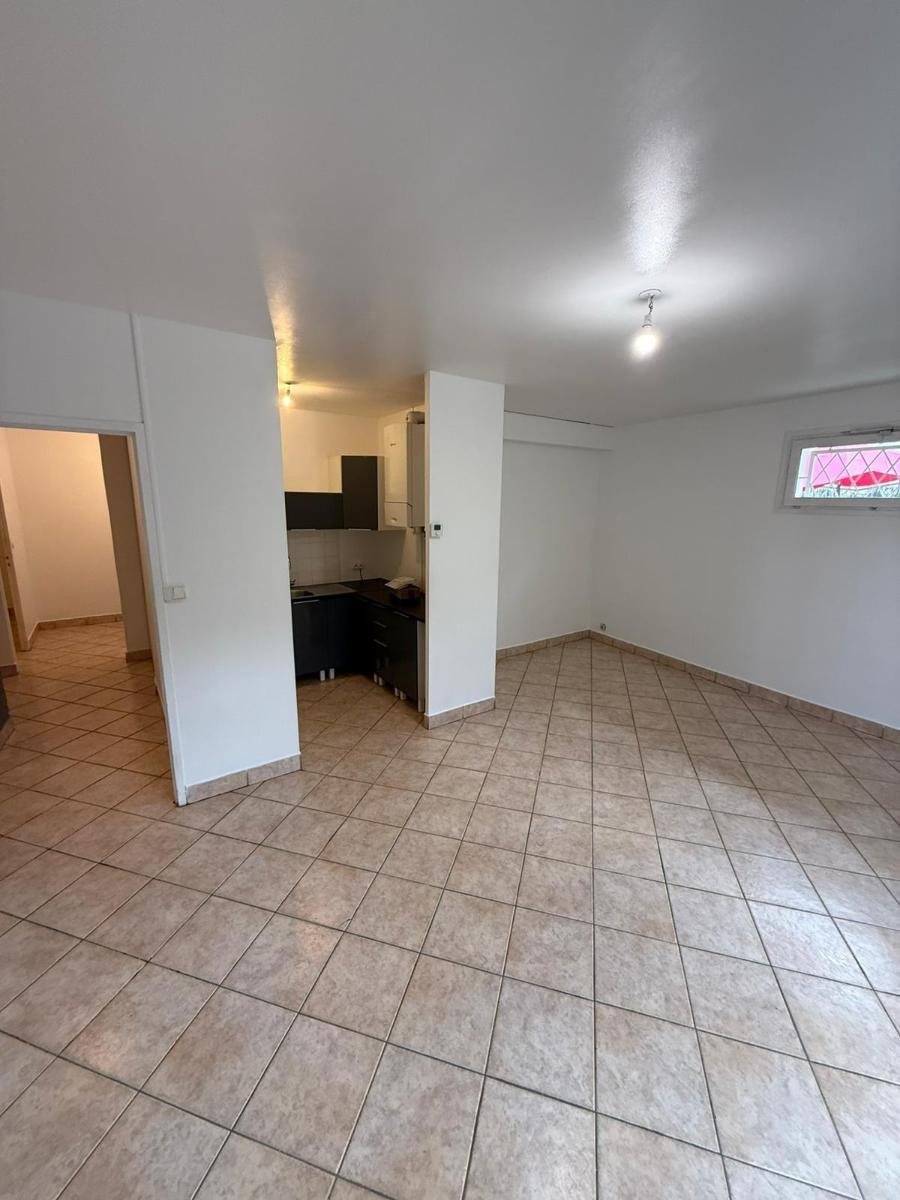 Appartement à louer, 74m², Décines-Charpieu